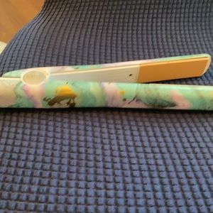 Hair straightener